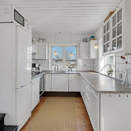 Feriehus 3 Bedroom Gorgeous In