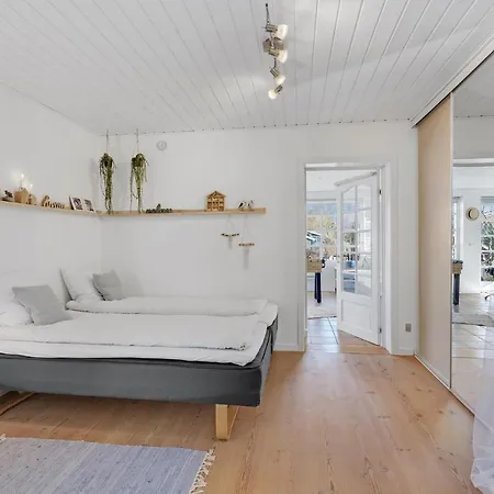 Feriehus 3 Bedroom Gorgeous In Broager