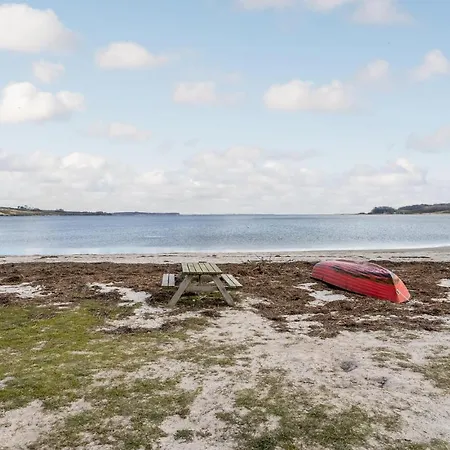 3 Bedroom Gorgeous In Prázdninový dům